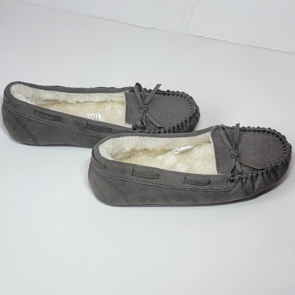 Cat & Jack Girls' Cadi Moccasin Slippers / Size 2.